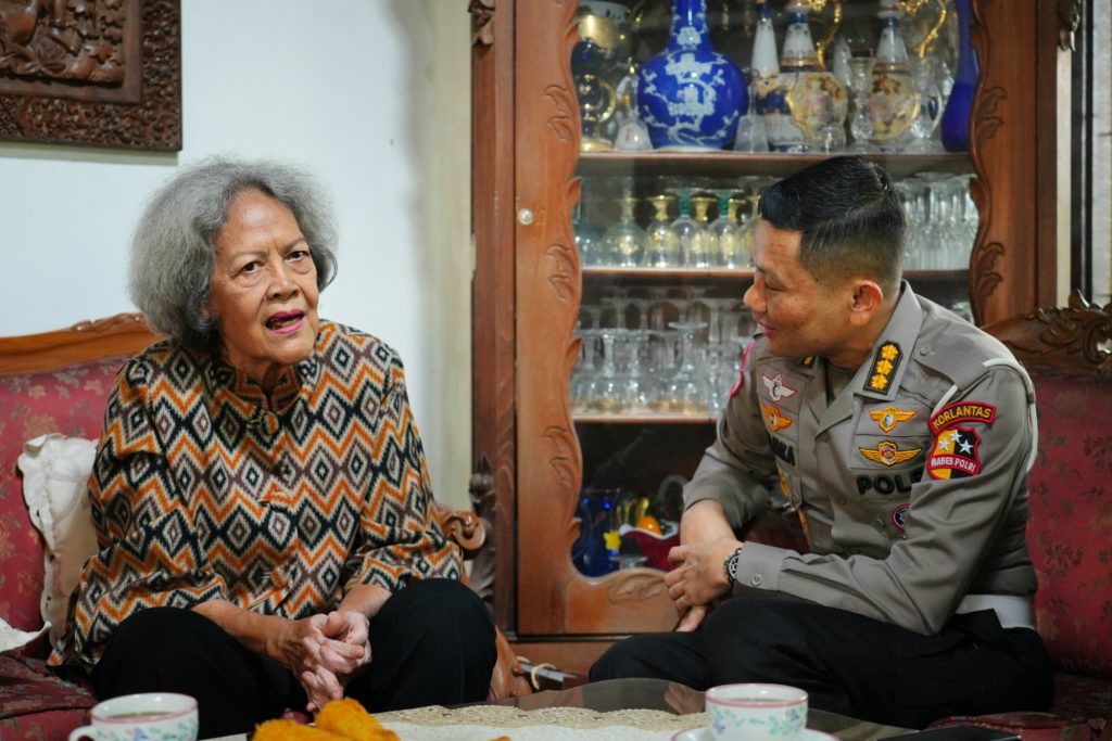 Korlantas Polri Anjangsana ke kediaman Brigjen Pol (Purn) Sonny Harsono, Kombes Irawati: Polantas itu Hati dari Suami Saya