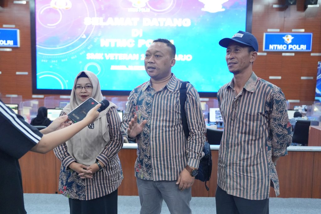 SMK Sukoharjo Gali Wawasan Teknologi Lalu Lintas di Korlantas Polri