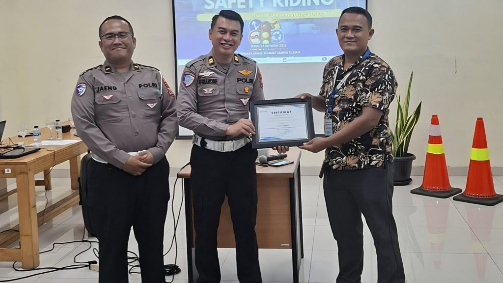 Satlantas Sidoarjo Edukasi Pekerja Industri, Ajak Bangun Budaya Tertib Berkendara