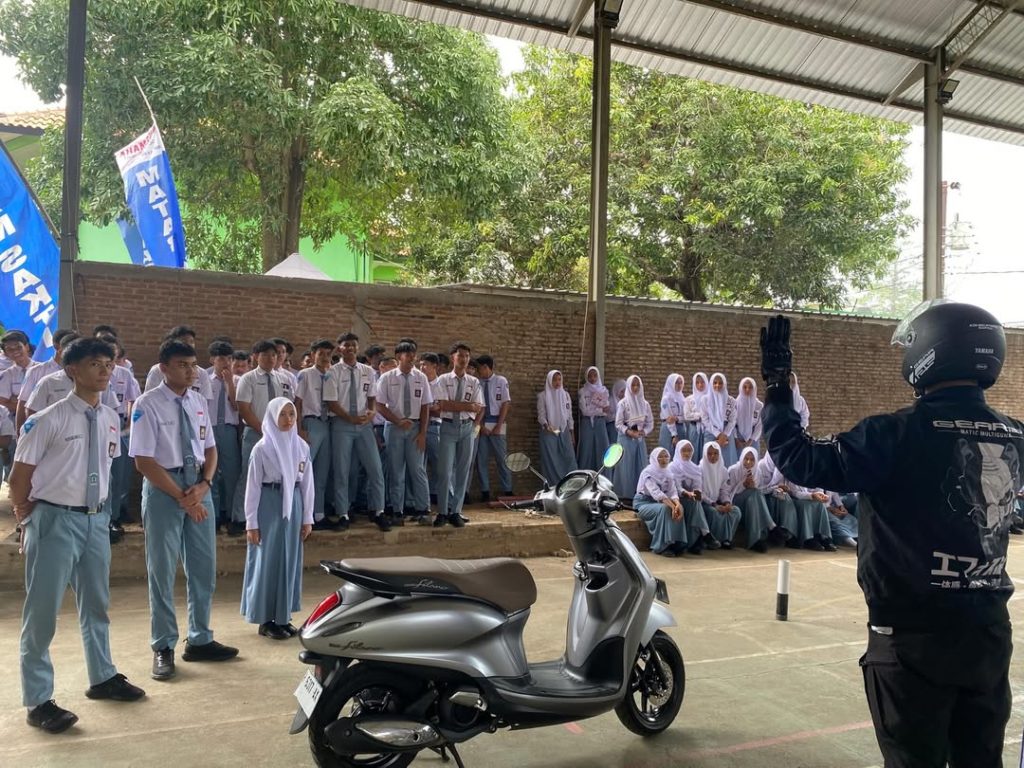 Satlantas Polres Jepara Latih Pelajar SMA Bangsri Jadi Pelopor Safety Riding