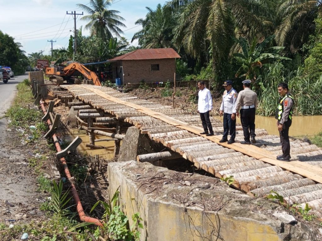 Satlantas Bersama Dishub Langkat Lakukan Survey Fasilitas Jalan & Jembatan Objek Wisata Tangkahan