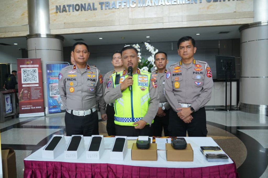 Kakorlantas Polri Perkuat Transformasi Digital melalui Penambahan 315 ETLE Handheld