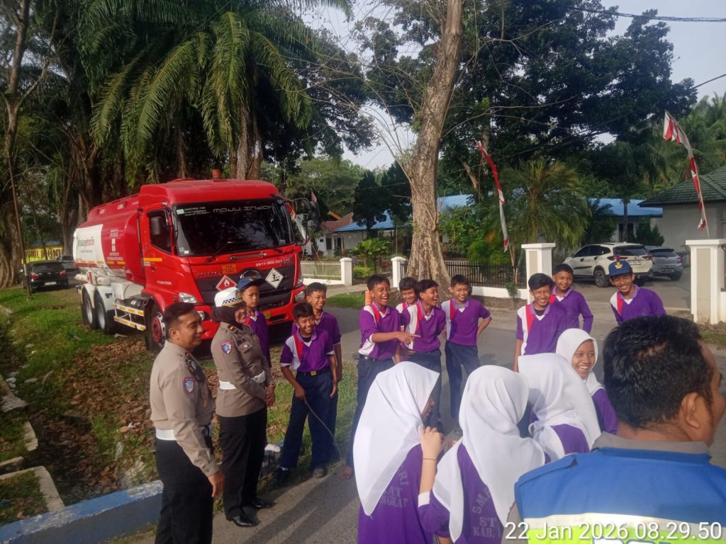 Satlantas Polres Langkat Tanamkan Kesadaran Tertib Berlalu Lintas Lewat Program Polisi Sahabat Anak