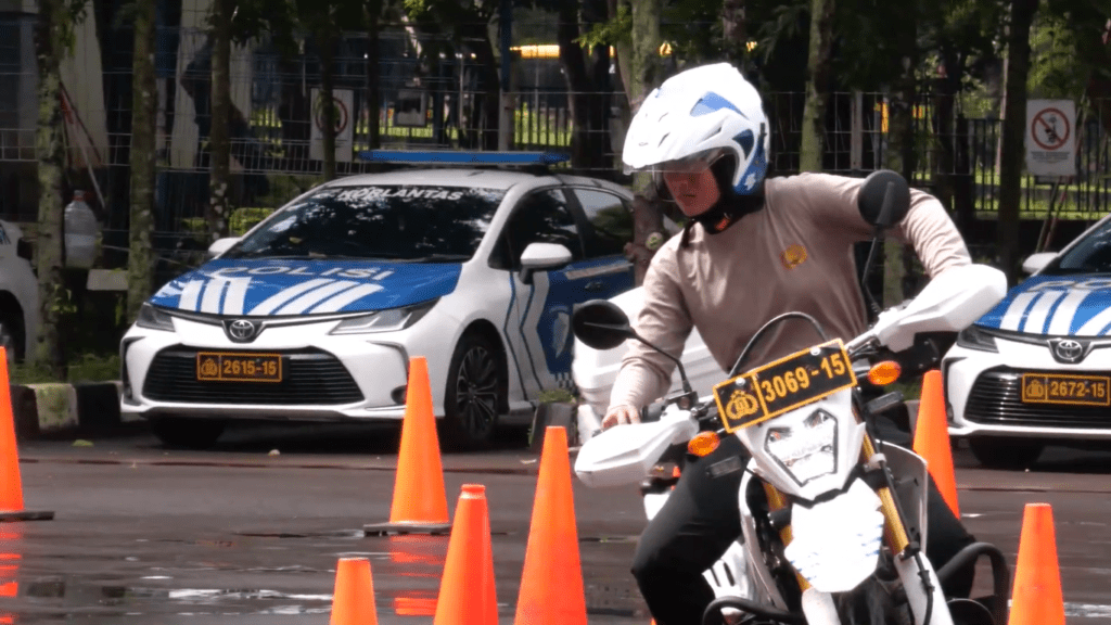 Hari Kedua Pelatihan, Bintara Remaja Korlantas Polri Perkuat Teknik Dasar Berkendara
